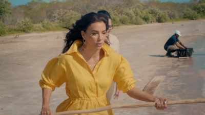 They say
if you don't scoop it right, - Eva Longoria: Searching for Mexico