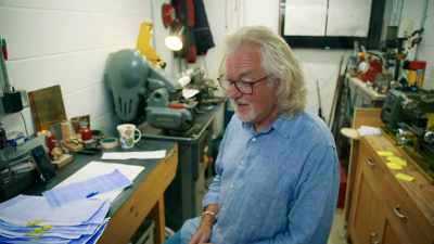 They say two to three kilometres,
they're absolutely right. - James May and the Dull Men