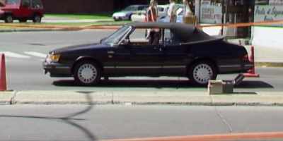 They say it went through
the passenger side car window, - Kings of Coke