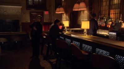They say that when someone dies,
Their secrets are buried with them, - Gossip Girl