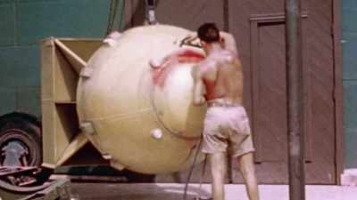 THEY SEAL THE SEAMS - The Pacific War in Color