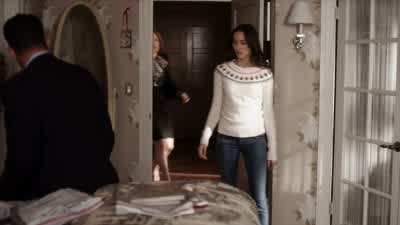 They servedusly on a search warrant.E liars... - Pretty Little Liars
