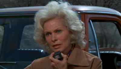 They should be coming out
any minute. -Over. - Night of the Lepus