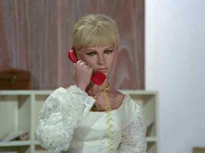 - They should pick us up in
three minutes, with luck. - Joe 90