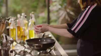 They spit a bit because
of the liquid but that's fine. - Nigella: At My Table