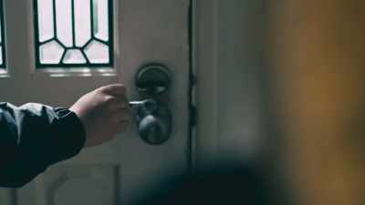  They started taking
 crime scene photos. - Phrogging: Hider in My House