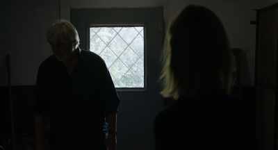 They were supposed to play
something by Harry Belafonte. - Toni Erdmann
