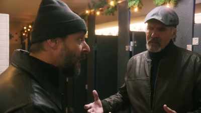 They take a mouse head
and they put it on a fish. - Santa Fake