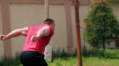 They told me he was from an orphanage, - Generation Iron 3