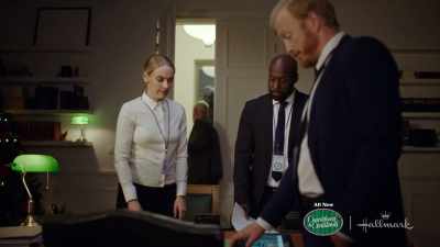 They want
the courier Ford released. - The Royal Nanny
