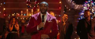 They wanted me to make a great impression,
so they got me something special to wear. - Meet Me Next Christmas