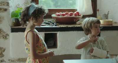 They weren't playing.
- She had no bad intentions. - Summer 1993
