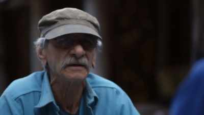 They were white.
Not real bright white,
they were more, um, - Expedition Bigfoot