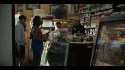 They would pelt the strikers
with sandwiches, - Street Food: USA