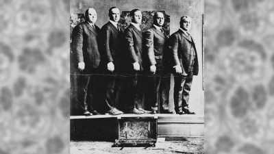 They would stand on the luggage
strong enough to stand on. - Jews of the Wild West