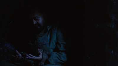 They'll kill him with fire-hurlers
before he even gets close, - His Dark Materials