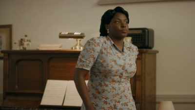 They'll wanna add
symphonies and big bands. - Robin Roberts Presents: Mahalia