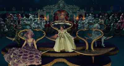 They're all staring at me,
Sugar Plum. - The Nutcracker and the Four Realms
