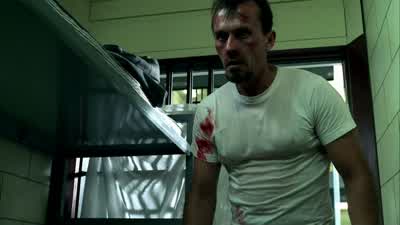 They're breaking out. - Prison Break