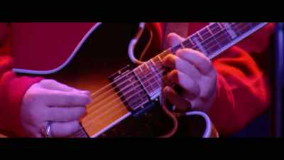 They're brothers,
kinda came together - Oasis: Knebworth 1996