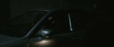 They're bumping us up to the lead.
We're doing this live. - Bad Samaritan