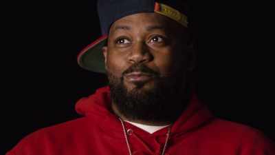 They're calling for more guys like,
"Hey Johnny! Come on!" - Wu-Tang Clan: Of Mics and Men