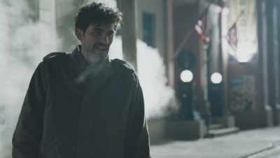 - They're capitalists.
- Come back here and help me! - Comrade Detective
