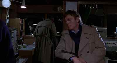 They're comin' in.
You're on your own, Harold. - North Sea Hijack