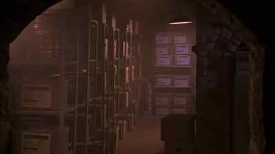 They're coming from over there.
Let's go this way. - Relic Hunter