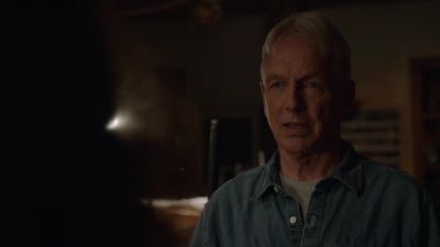 They're coming in
through the front door. - NCIS