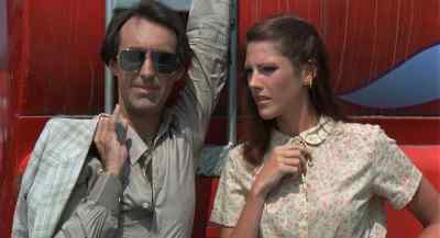 - They're crazy.
- Yeah, they are. They're crazy. - Knightriders