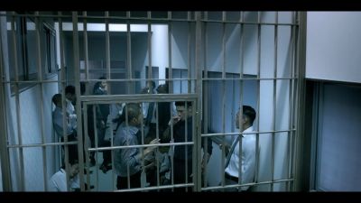 They're dangerous criminals, Detective. - Giri/Haji