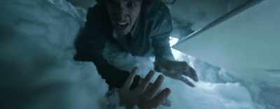 -They're down there!
-I'm here. - Society of the Snow
