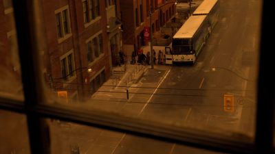 - They're emptying
the entire building. - The Strain