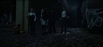 - They're everywhere.
- I'm starting to hate Halloween. - The Curse of Bridge Hollow