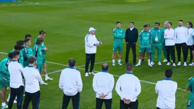 They're so fast on the
break. They play vertically. - Real Madrid: Until the End
