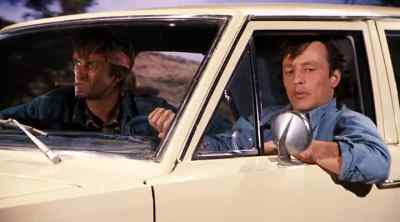They're gaining on us. - The Dukes of Hazzard