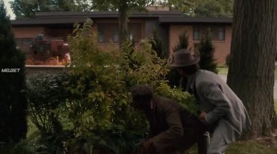 They're getting in! Go! Go! - Murdoch Mysteries
