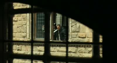 They're going to think we're heading down to the exit. - Inferno