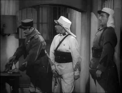 - They're gone! Escaped!
- What? - The Flying Deuces