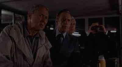 They're gonna check it out. - 21 Hours at Munich