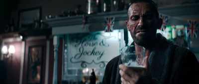 They're gonna kill you in here.
You know that, right? - Avengement