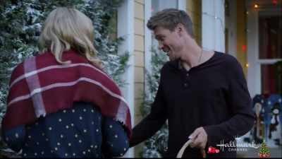 - They're great.
- Yeah. - Road to Christmas
