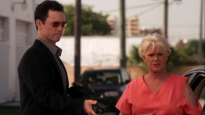They're in warehouse 113,
Michael. It's a block over. - Burn Notice