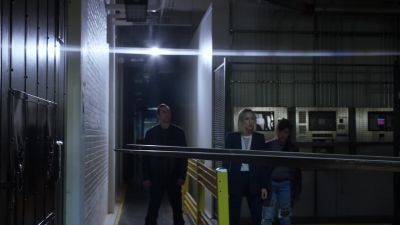 They're making
their way through. - Blindspot