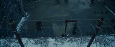 They're outside the walls.
Secure the perimeter. - Red Notice