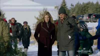 They're really sweet.You're a good dad. - Christmas Connection
