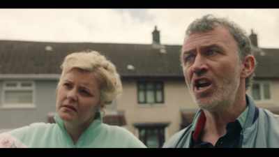 -They're rifles.
-[Sarah] Really? Are you sure? - Derry Girls