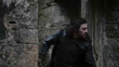 They're surrounding us, stop them! - The Musketeers