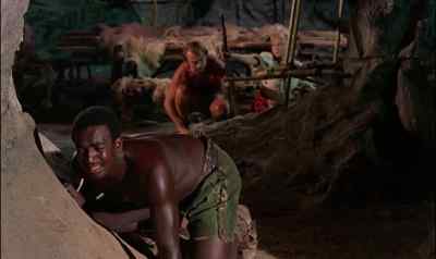They're taking out casks. - Mysterious Island
